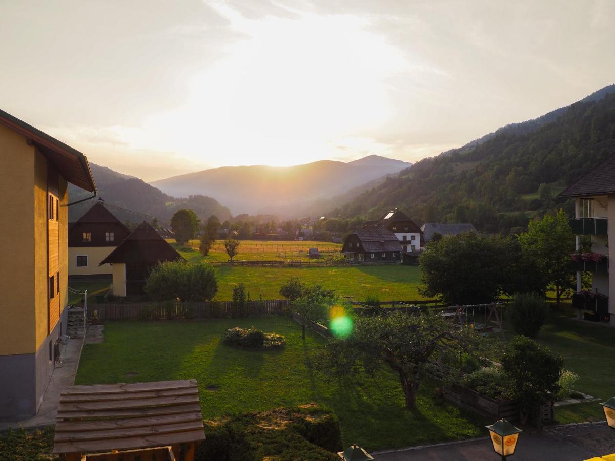 Ottl'S Appartements Mit Kreischbergblick Sankt Lorenzen ob Murau Esterno foto